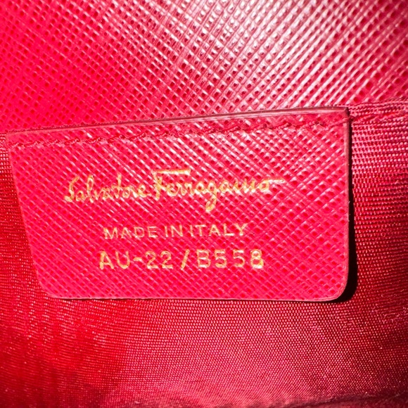 Salvatore Ferragamo Burgundy Leather Vara Bow Chain Shoulder Bag - Picture 11 of 12